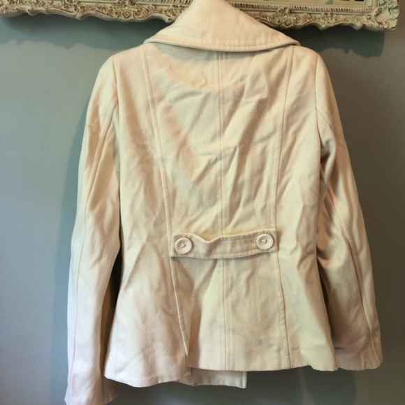 White dress winter coat. - Picture 2 of 2